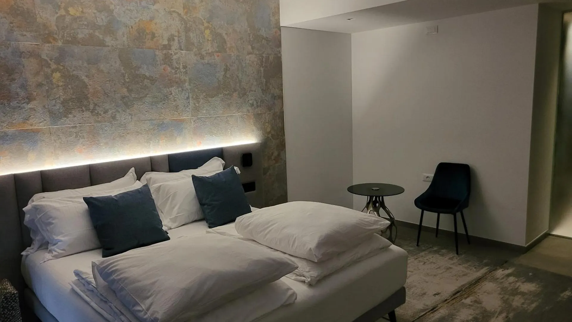 Aparthotel Attilio High Living Suites - Adults Only Torri Del Benaco Italia