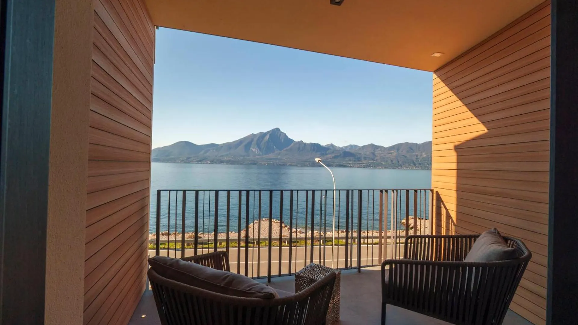 Attilio High Living Suites - Adults Only Torri Del Benaco Aparthotel